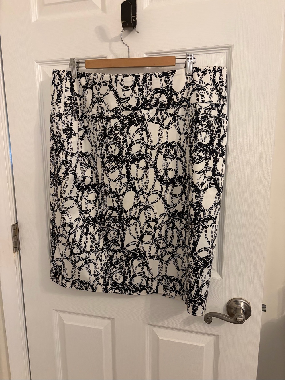 Calvin Klein Black & White Printed Women’s Skirt